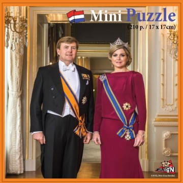 W&M April 2013 Rode Jurk  (MINI 210 p) (Puzzelman)